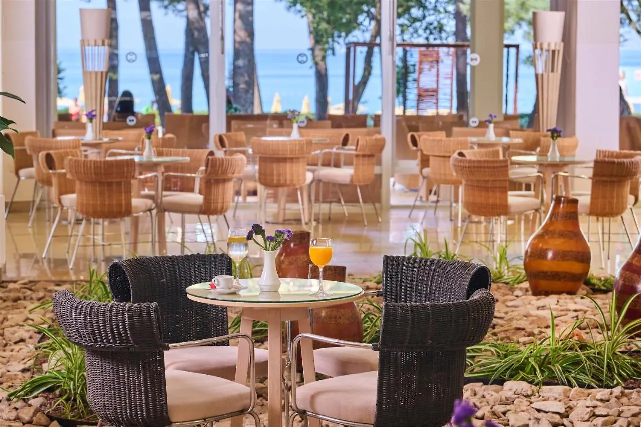 Hotel Aurora Plava Laguna Umag 4*,