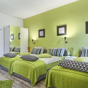 Center & Chorwacja