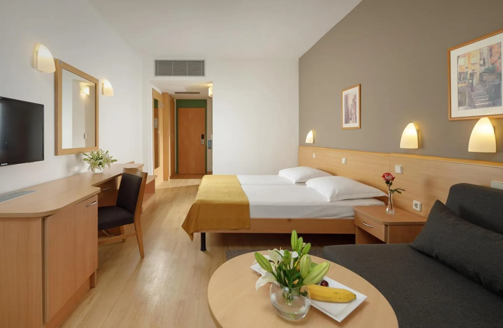 אומאג Hotel Aurora Plava Laguna 4*,